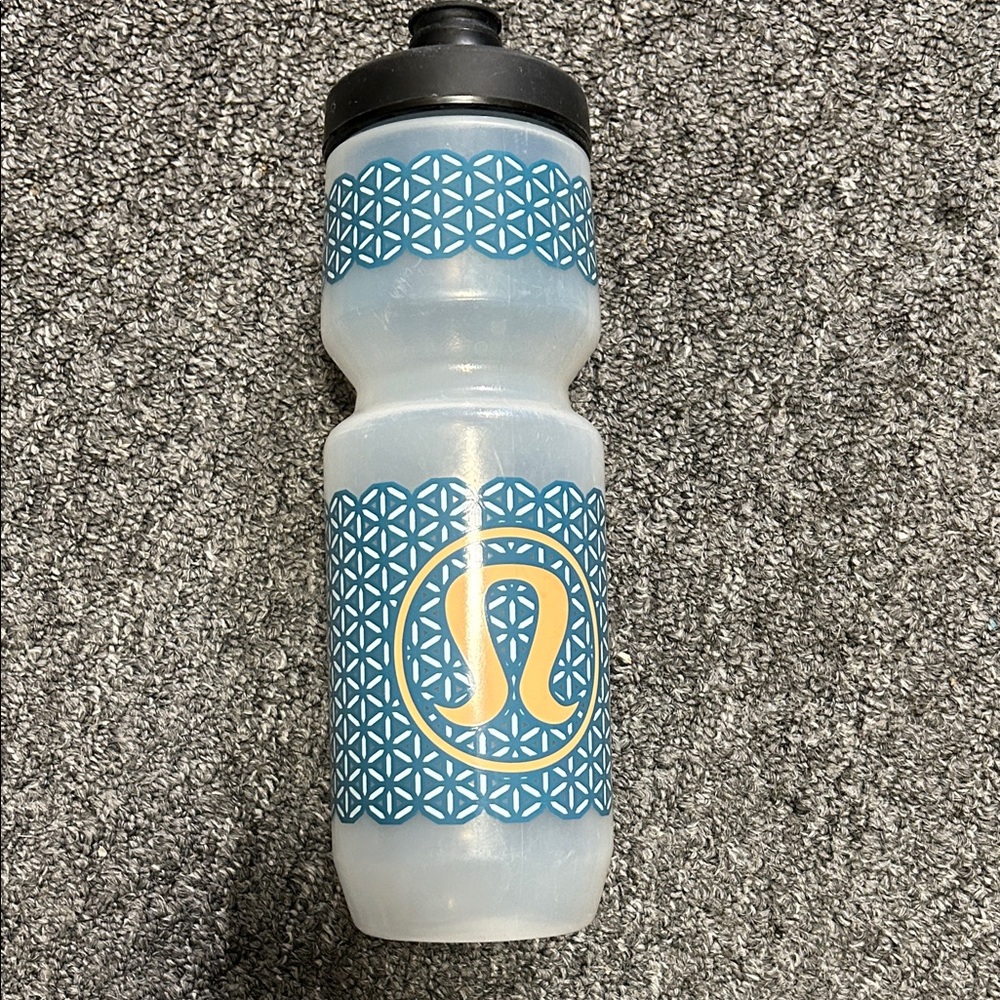 Vintage lululemon purist water bottles